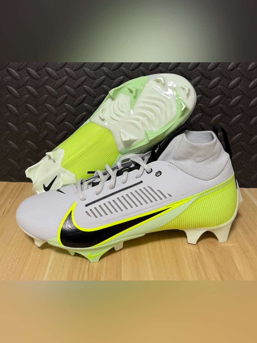 Nike Vapor Edge Pro 360 2 Football Cleats Platinum Barely DA5456-004 Mens Sz 12